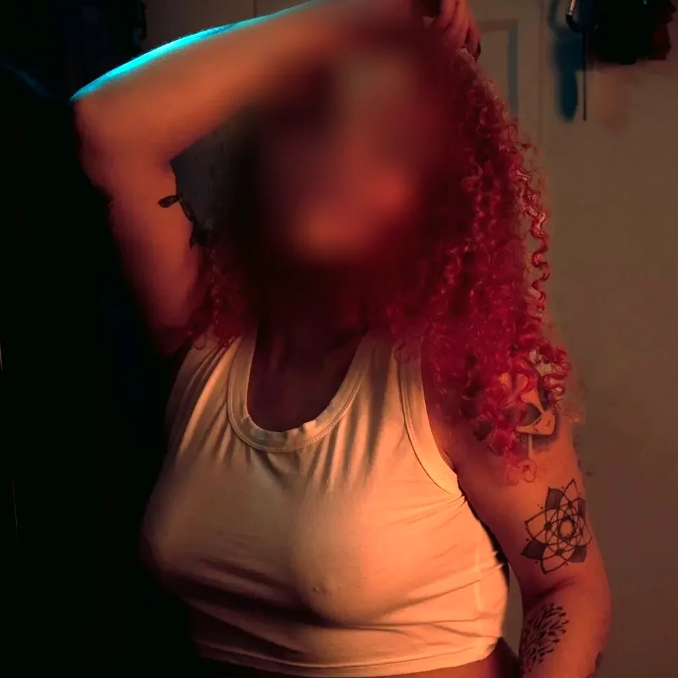 Ela, 31