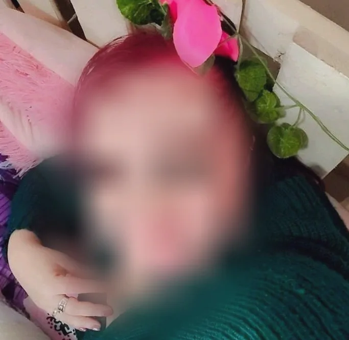 Katrin, 36