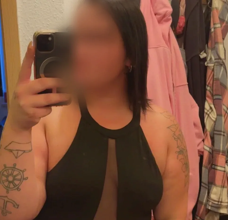 Klara, 28