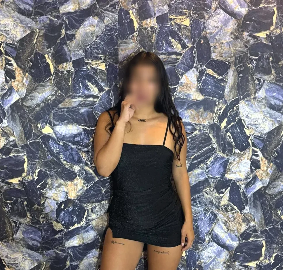 Yvonne, 21